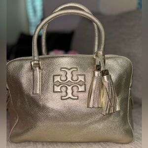 Tory Burch Triple Zip Hand Bag - EUC 🔥